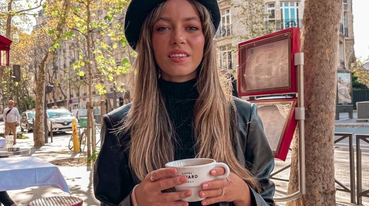 Εβελίνα Σκίτσκο: Τα outfits που φόρεσε στο Παρίσι