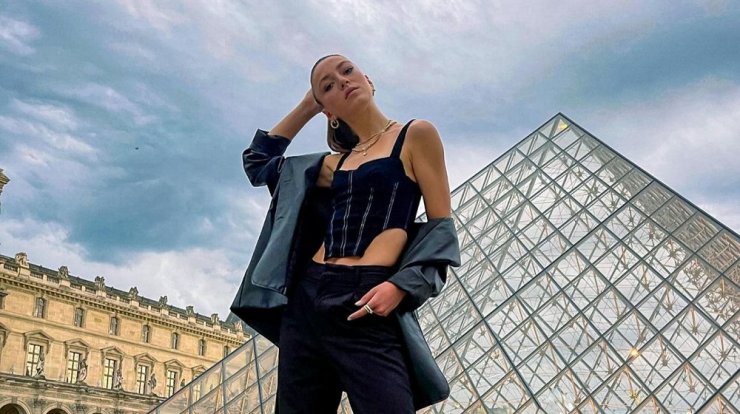 Το night out σύνολο της Εβελίνας στο Παρίσι που αξίζει να αντιγράψεις