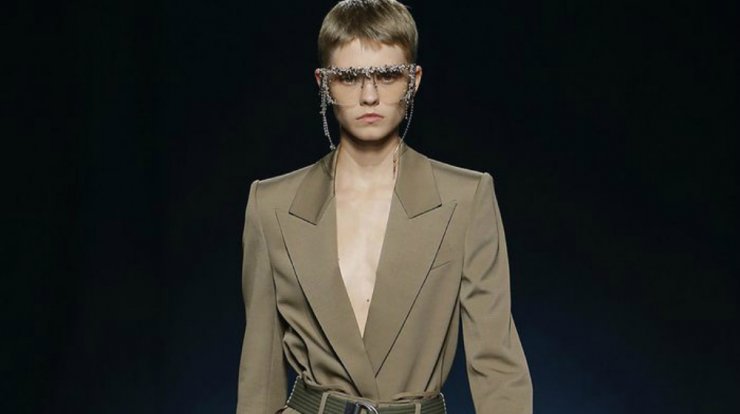 Στο χακί… με στυλ και θηλυκότητα