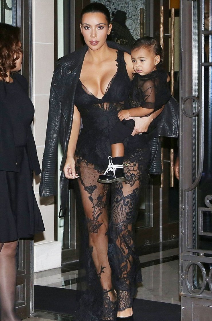 Kim Kardashian: Προσέλαβε στιλίστα για την 15 μηνών κόρη της