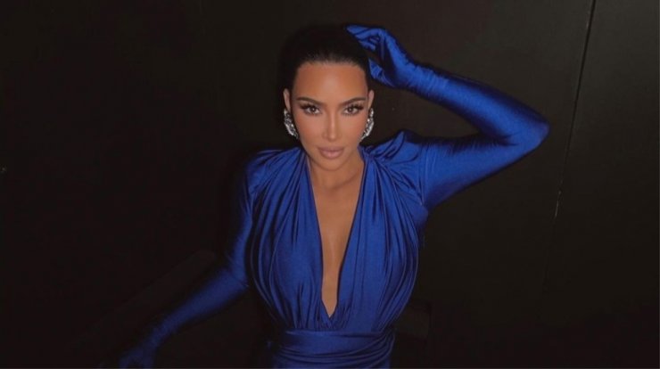 Kim Kardashian: Πέρασε τις εξετάσεις στη νομική...με την τέταρτη προσπάθεια!