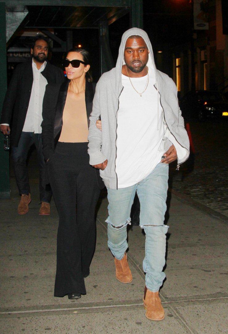 Kim Kardashian: Με γυαλιά ηλίου μέσα στη νύχτα [εικόνες]