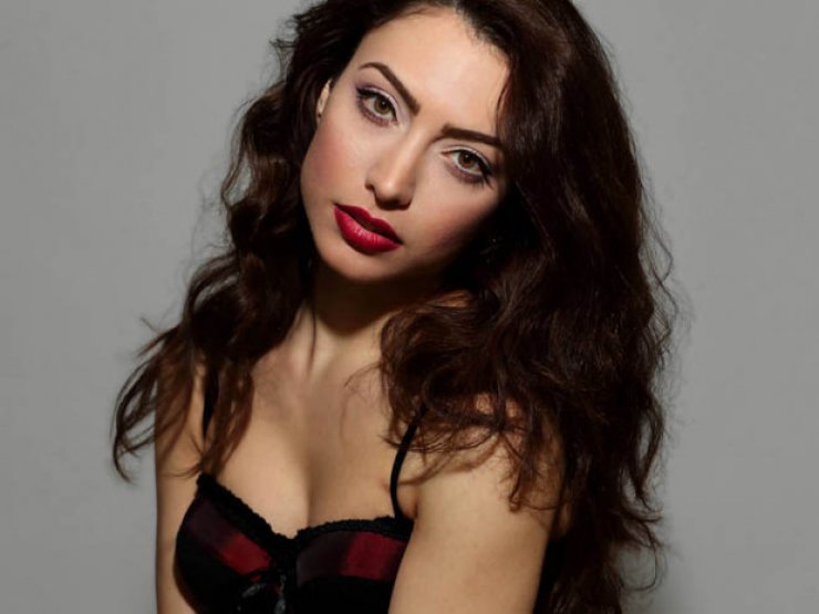 Ποιες Κύπριες ηθοποιούς ξεχωρίζουν τα ελληνικά sites από τις σειρές που προβάλλονται στην ελληνική τηλεόραση;