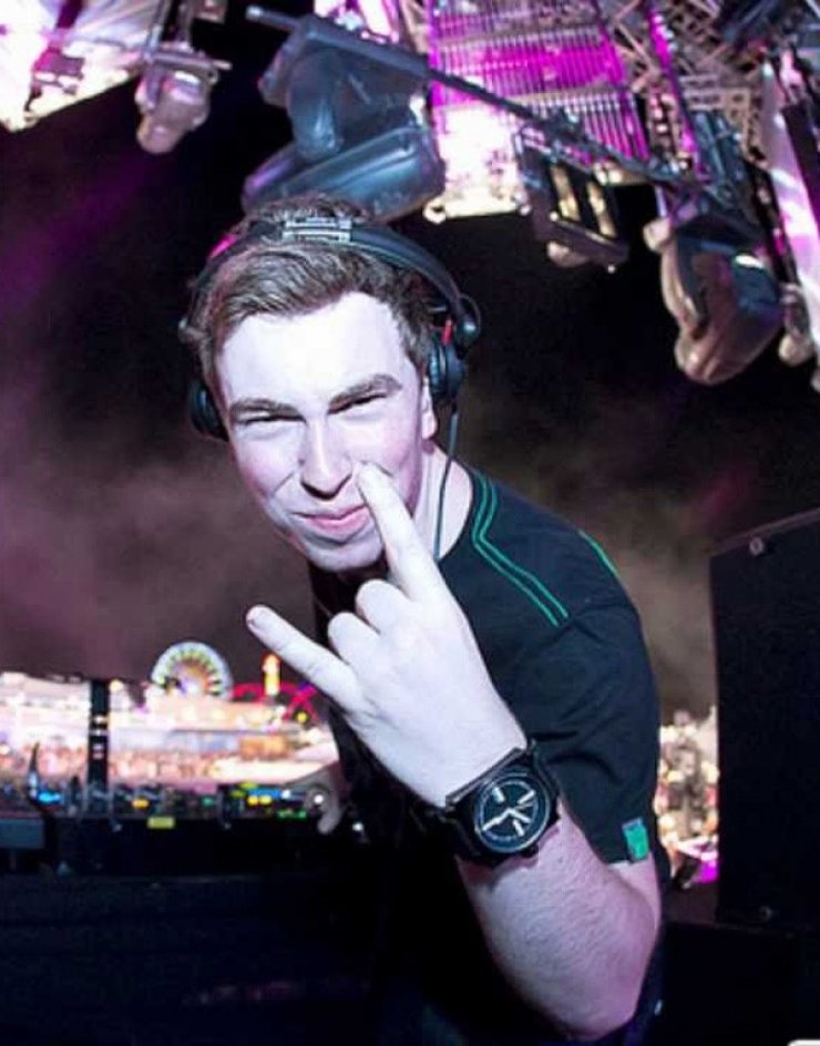 Φρενίτιδα για τον Hardwell!