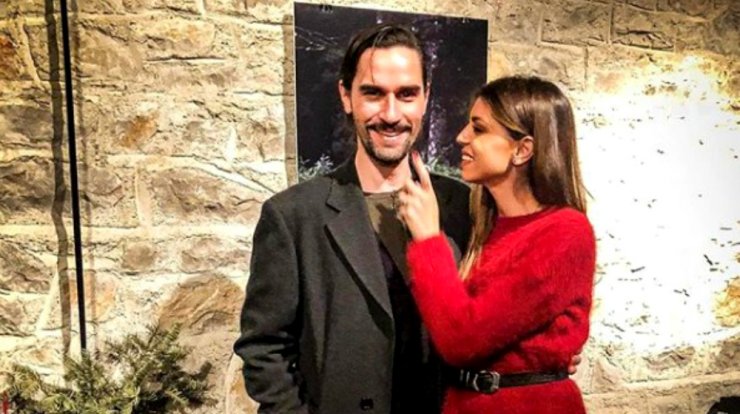 Κλέλια Γιασεμίδου: Το φιλί on air για τον σύντροφό της που έχει γενέθλια! [βίντεο]