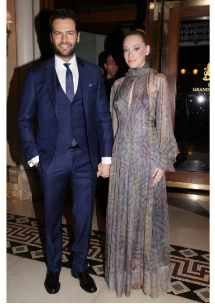  Όλη η αλήθεια για τον αρραβώνα του Μπουγιούρη με την πανέμορφη Κύπρια!