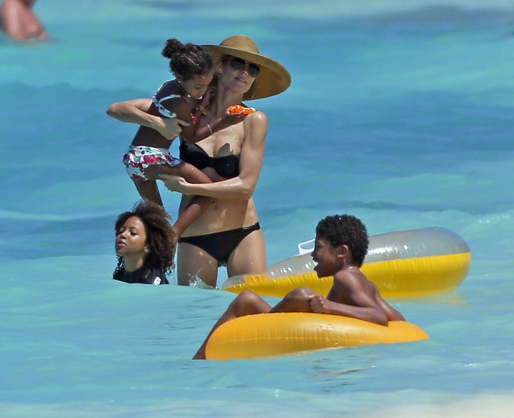 Heidi Klum: Χαλαρές στιγμές στις Μπαχάμες [εικόνες]