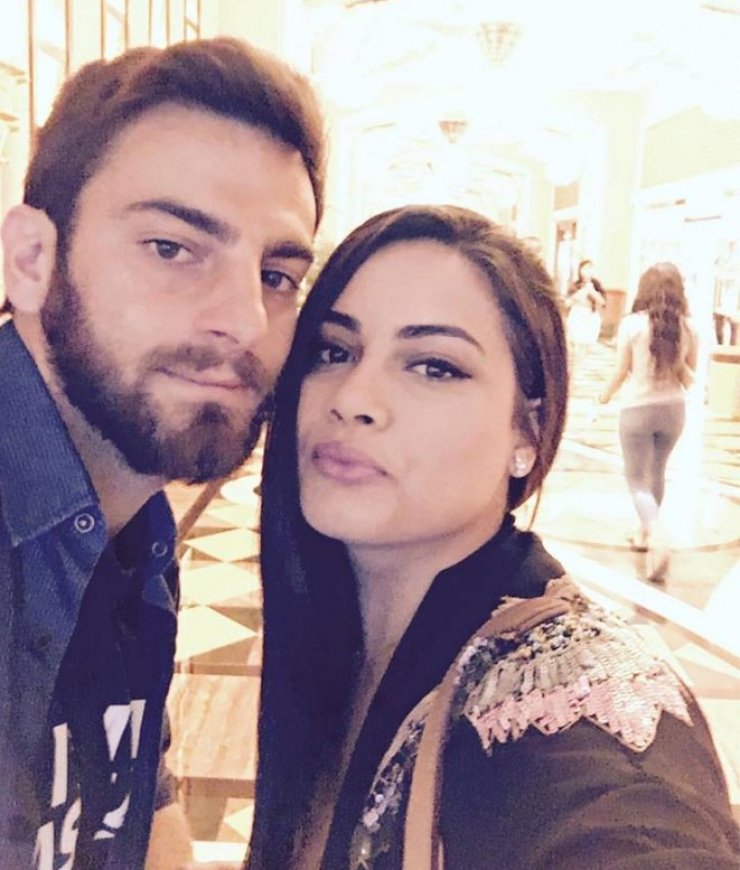 Κούλλης Παύλου:Δείτε το φωτογραφικό άλμπουμ των διακοπών του με την σύζυγο του Ονόφρη