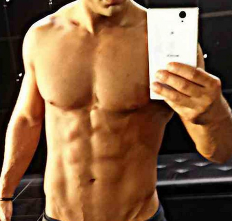 Οι κοιλιακοί Έλληνα ηθοποιού που “τρέλαναν” το Instagram!