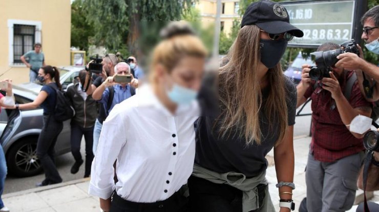 Ο πατέρας της πρώην παίκτριας ριάλιτι που εμπλέκεται σε υπόθεση κοκαΐνης "σπάει" τη σιωπή του
