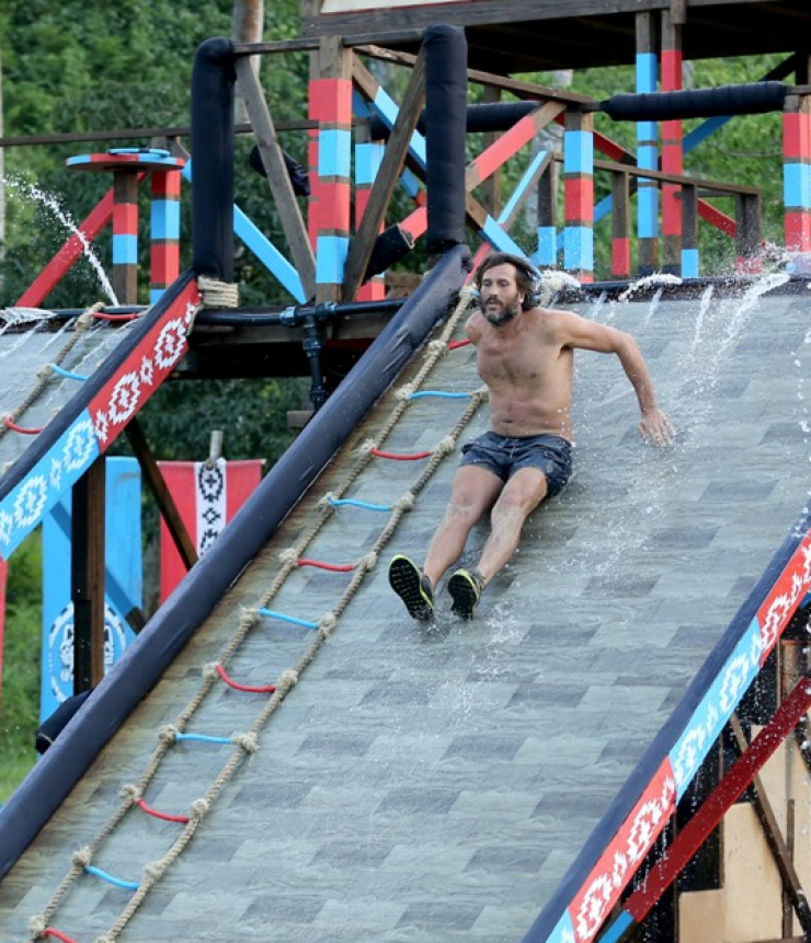 Εξοργισμένος ο Κώστας Κοκκινάκης ορμά στον Γιάννη Σπαλιάρα