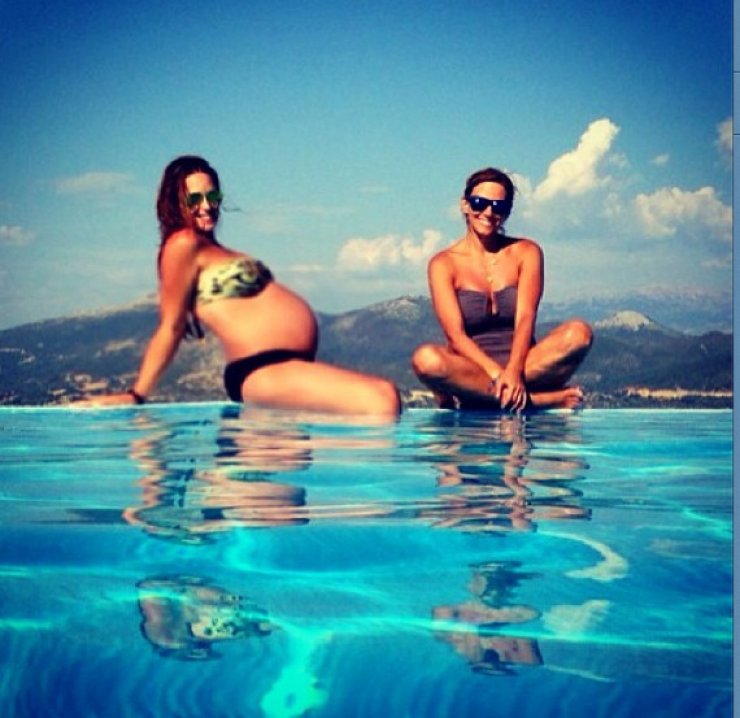 Η… φουσκωμένη Σίσσυ Χρηστίδου παρέα με την Έλλη Κοκκίνου 