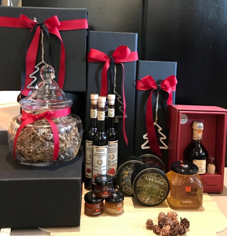 Γιορτινά corporate πακέτα με χαρακτήρα και άποψη από το Elma&Fred