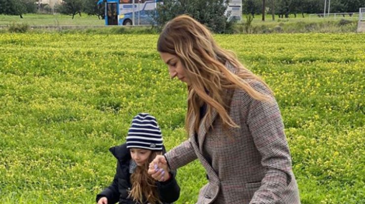 Νεκτάριος Αλεξάνδρου: Το τρυφερό στιγμιότυπο με την Κωνσταντίνα Ευριπίδου και την Αριάδνη που απαθανάτισε [εικόνες]