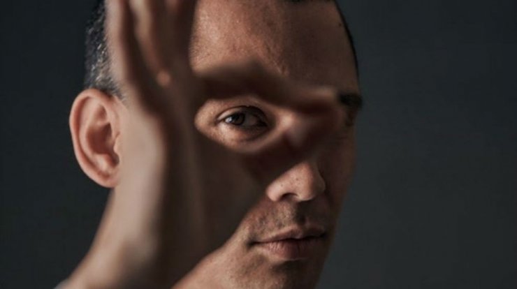 Σωτήρης Κοντιζάς: Μας έδειξε τη νεογέννητη κόρη του μέσα από το μαιευτήριο [εικόνα]