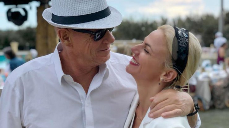 Τζώνη Καλημέρης – Χριστίνα Κοντοβά: Το πρώτο τους μήνυμα μετά την είδηση πως είναι θετικοί στον κορωνοϊό [εικόνα]