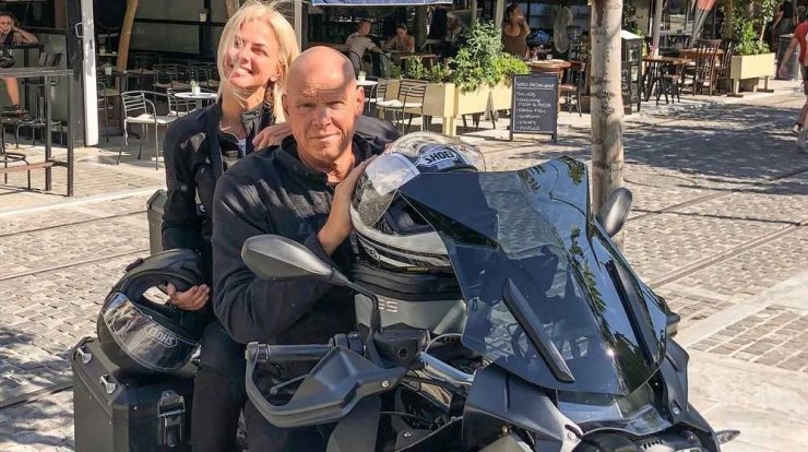 Τζώνη Καλημέρης: Οι πρώτες δηλώσεις για την απόφαση της συντρόφου του να υιοθετήσει παιδάκι από την Ουγκάντα!