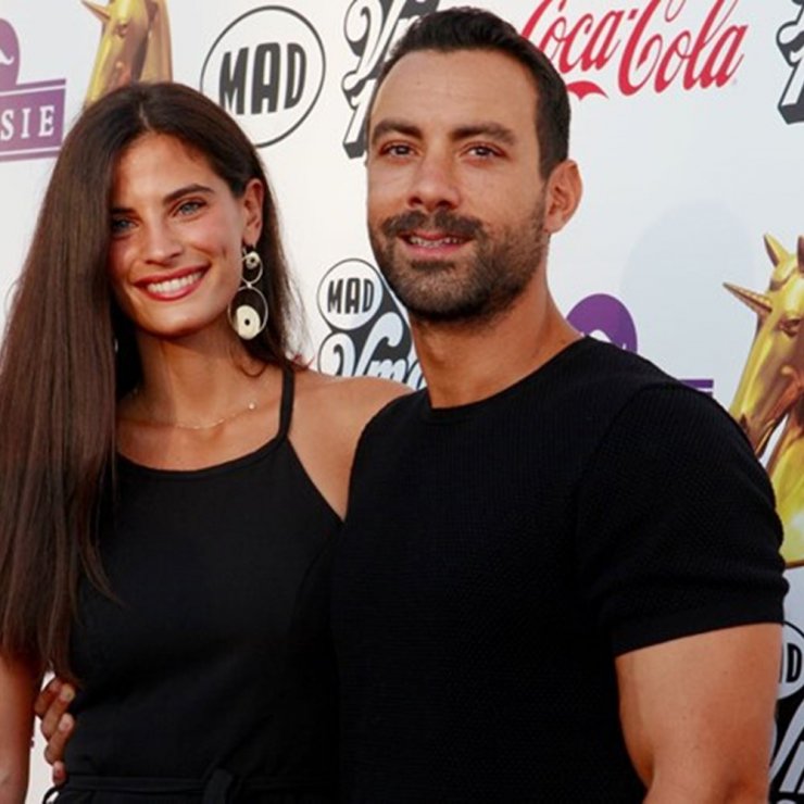 Η ατάκα του Σάκη Τανιμανίδη για την εγκυμοσύνη της Χριστίνας Μπόμπα και η αντίδραση των δημοσιογράφων