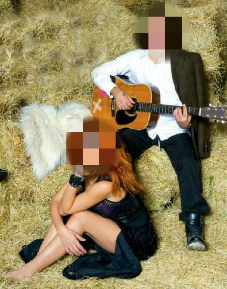 Η σύντροφος Έλληνα τραγουδιστή "κλείνει" το προφίλ της στο facebook!