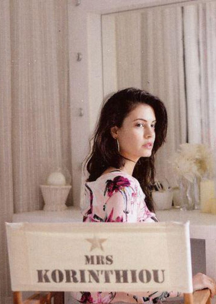 Η Μαρία Κορινθίου μας υποδέχεται στο σπίτι της! [εικόνες]