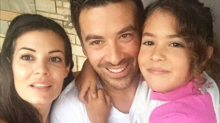 Κορινθίου – Αϊβάζης: Η 13χρονη κόρη τους, Ισμήνη στην πρώτη της τηλεοπτική συμμετοχή! [εικόνα & βίντεο]