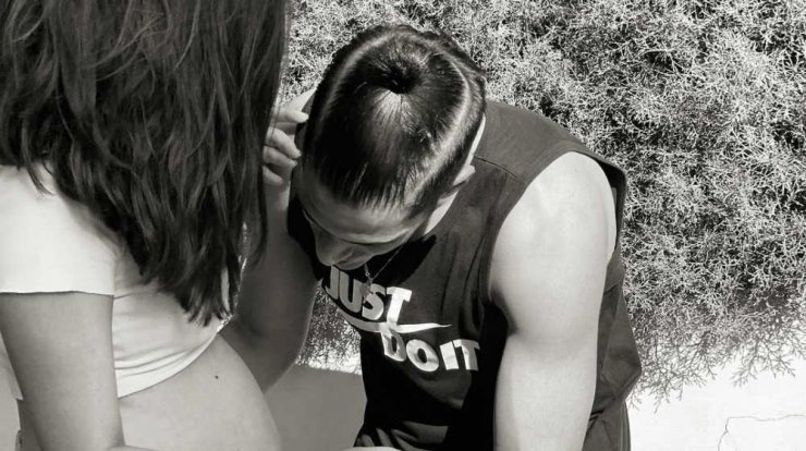 Πιέρος Σωτηρίου: Η συγκινητική έκπληξη στη Μαρία Κορτζιά στον όγδοο μήνα της εγκυμοσύνης της!