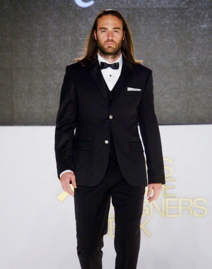 Αγνώριστος ο Κώστας Φραγκολιάς: Έκοψε τα μαλλιά του μετά από χρόνια