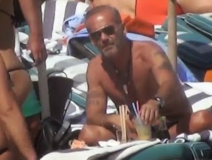 Ο Κωστόπουλος στη Μύκονο... μετά το διαζύγιο!