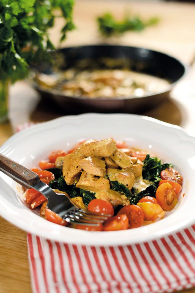 Φιλέτο κοτόπουλου με πάπρικα, ξύσμα λεμονιού και γιαούρτι