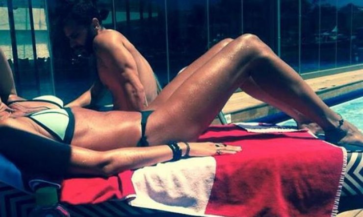 Πασίγνωστη Ελληνίδα με τέτοιο κορμί στα 48 της!