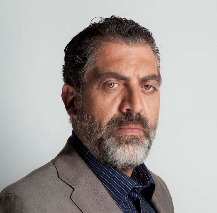 Κούλλης Νικολάου: Μιλάει πρώτη φορά ανοικτά για τις “καταγγελίες” ηθοποιών των παραγωγών του που μένουν απλήρωτοι