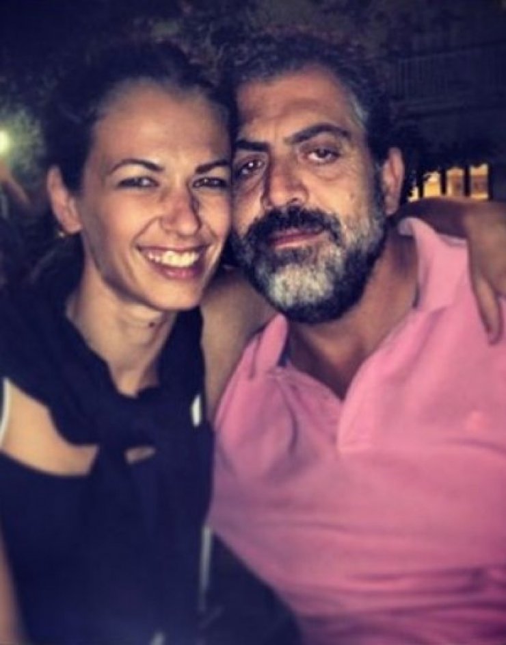 Κούλλης Νικολάου: Το τρυφερό φιλί στη σύζυγό του on air!