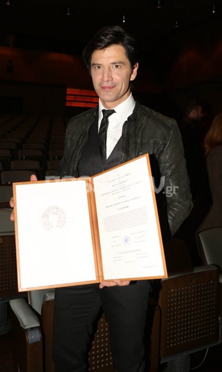 Kόντρα Διαβάτη - Ρουβά στα βραβεία Κάρολος Κουν