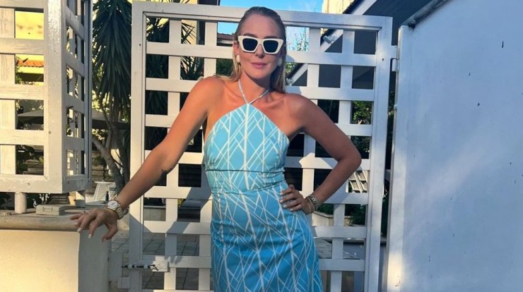 Bρήκαμε το glam matching καπέλο που φόρεσε η Σύλβια Μαυροπούλου με την κόρη της