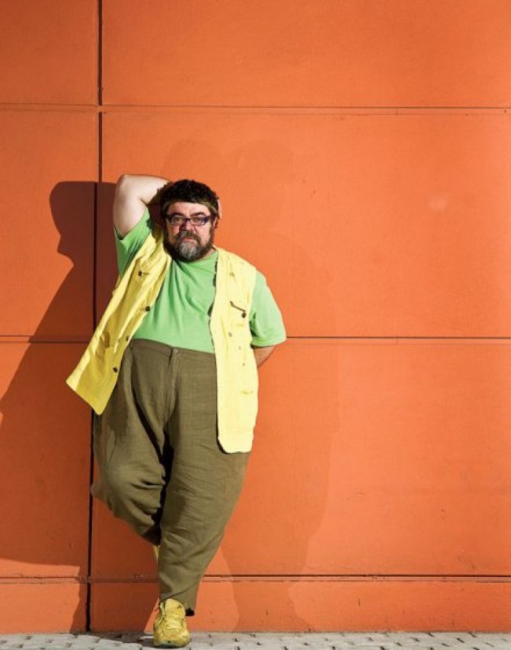 Η απίστευτη αλλαγή του Σταμάτη Κραουνάκη - Ξύρισε το μούσι του μετά από 40 χρόνια!