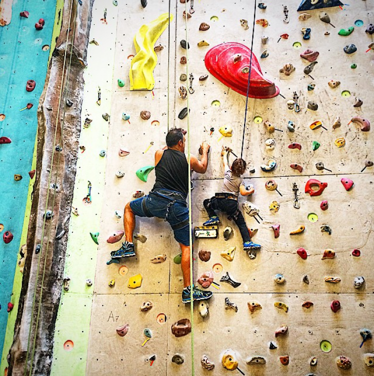 Ποιος Έλληνας ηθοποιός έκανε αναρρίχηση με την 4χρονη κόρη του;