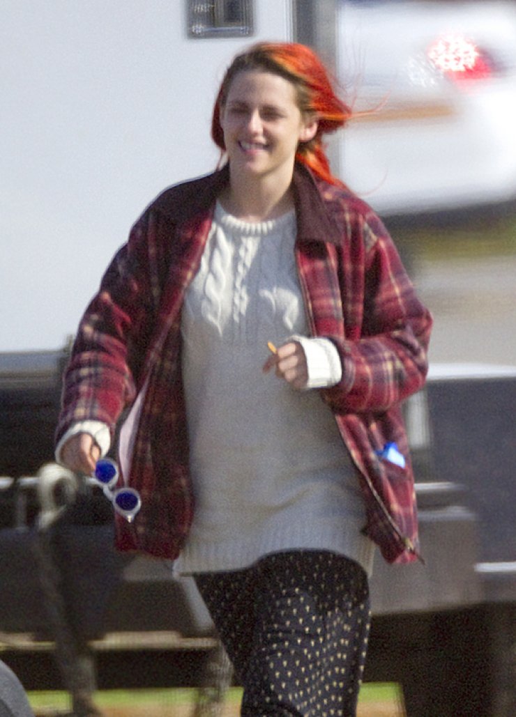 Διάσημη σταρ του Hollywood έβαψε τα μαλλιά της κόκκινα [εικόνες]