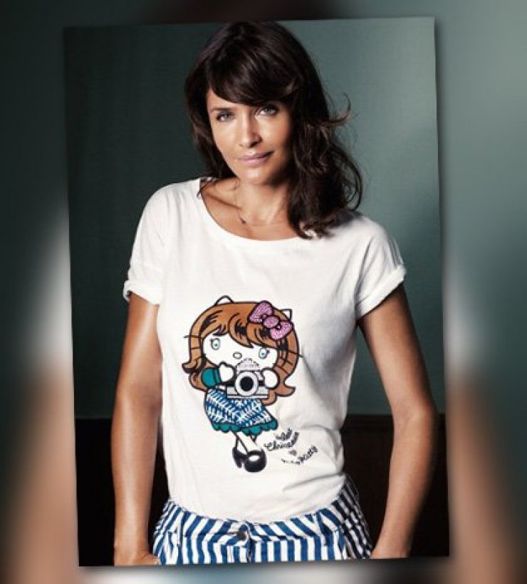 Hello Kitty δια χειρός Helena Christensen 