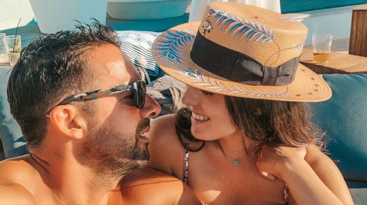 Κρίστη Αγαπίου: Το παράπονο που της έκανε ο σύζυγός της για τις αναρτήσεις με την κόρη τους στο instagram [εικόνα]