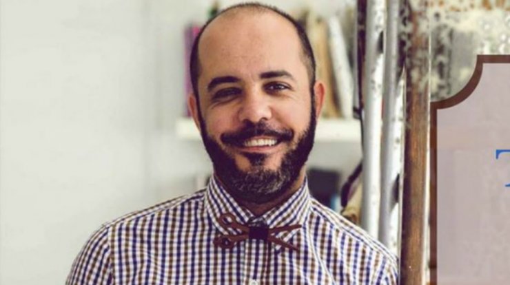 Χρήστος Αβραάμ: Ο Κύπριος σχεδιαστής έφτιαξε πρωτότυπες προστατευτικές μάσκες προσώπου αφιλοκερδώς