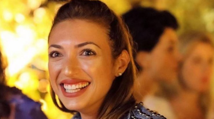 Κρίστυ Παπαδοπούλου: Δείτε το χριστουγεννιάτικο δέντρο στο σαλόνι του σπιτιού της