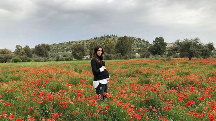 Κρίστη Αγαπίου: Μας έδειξε την κοιλιά της στον ένατο μήνα της εγκυμοσύνης με τη μπέμπα της να κουνιέται!