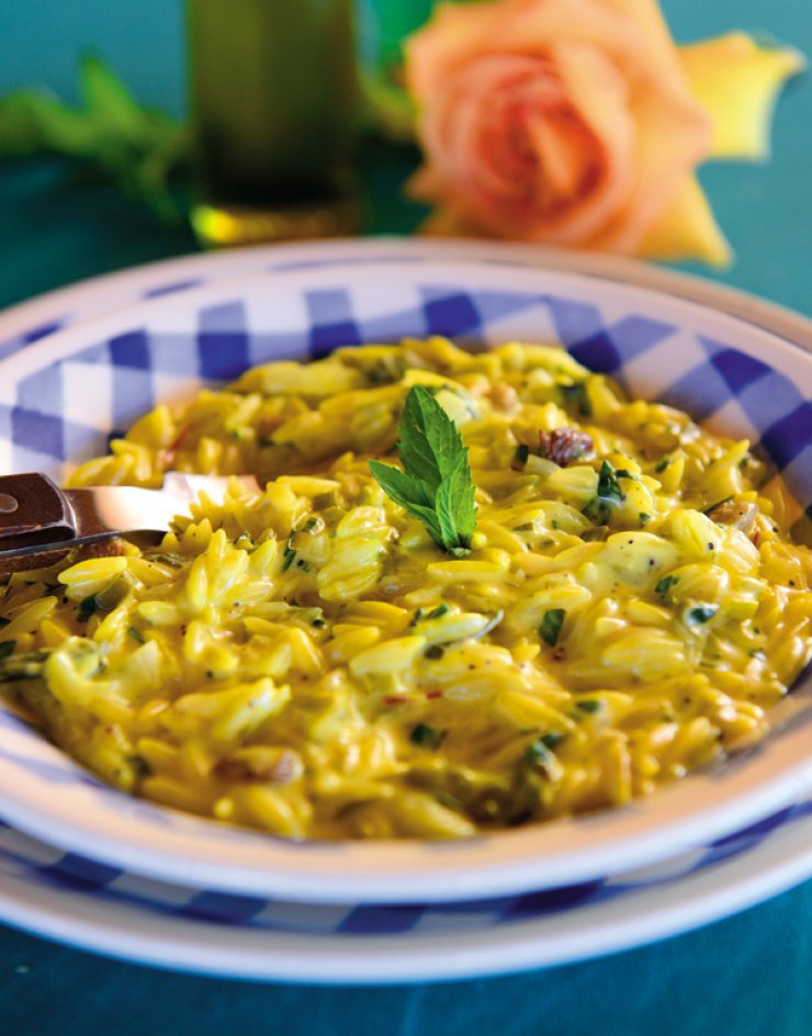 Κριθαράκι με γιαούρτι και σαφράν