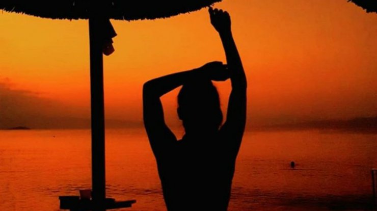 Επώνυμη Ελληνίδα μας έδειξε τις προετοιμασίες για τον γάμο της με τον Κύπριο σύντροφό της!