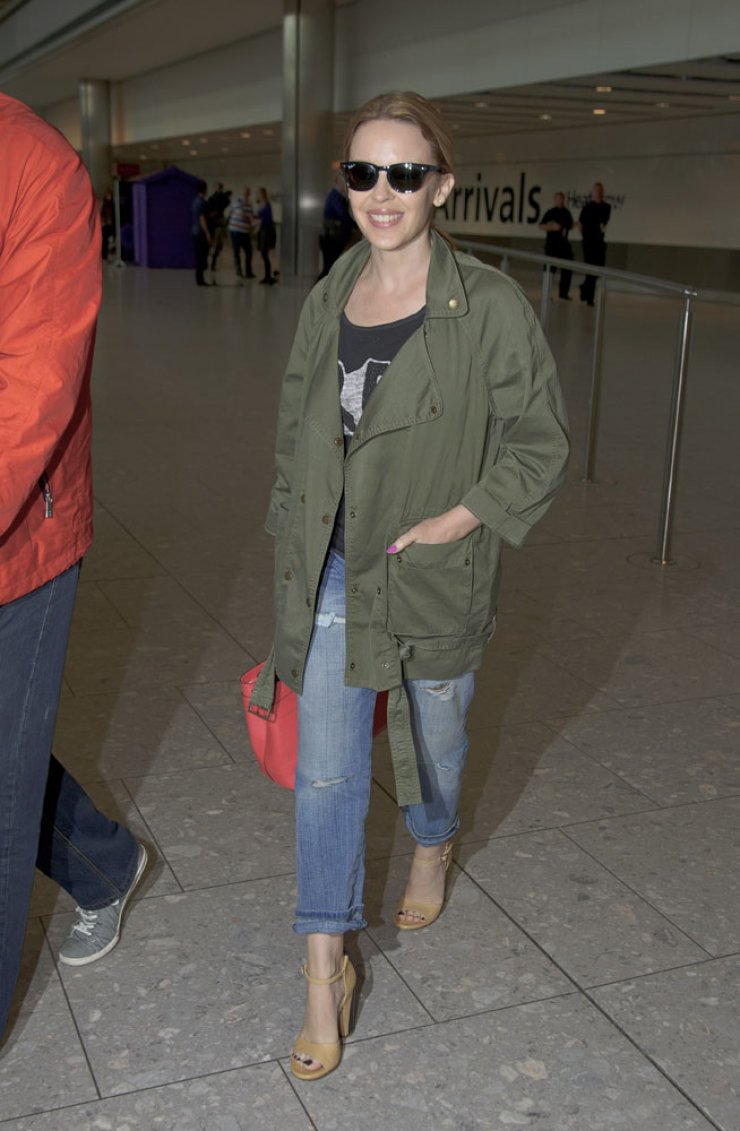 45 and fabulous. Ποια είναι; 