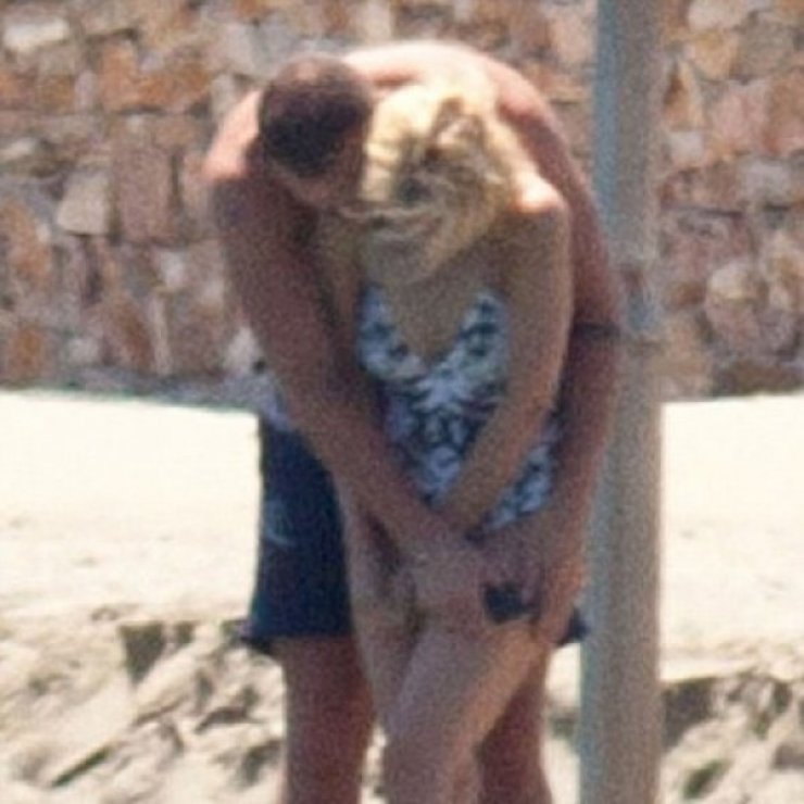 Kylie Minogue: Στην Ελλάδα για διακοπές με το σύζυγό της!