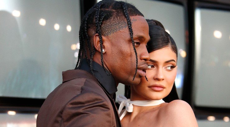 Kylie Jenner: Το σπάνιο στιγμιότυπο με τον σύντροφό της και τα παιδιά τους [εικόνα]