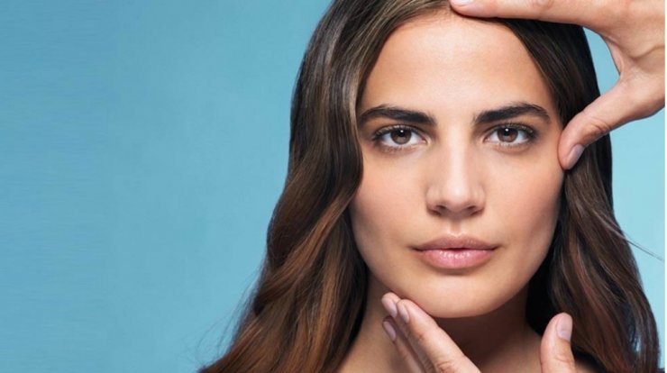 Εντατική αντιρυτιδική φροντίδα για το πρόσωπο