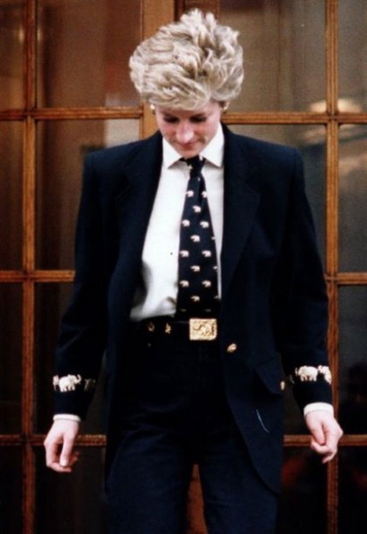 Ποιος θα πάρει αυτή τη γραβάτα…της Lady D;