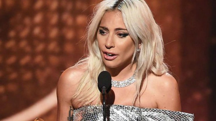 Lady Gaga: Κατάφερε να κερδίσει ταυτόχρονα βραβεία σε τελετές μουσικής και κινηματογράφου  